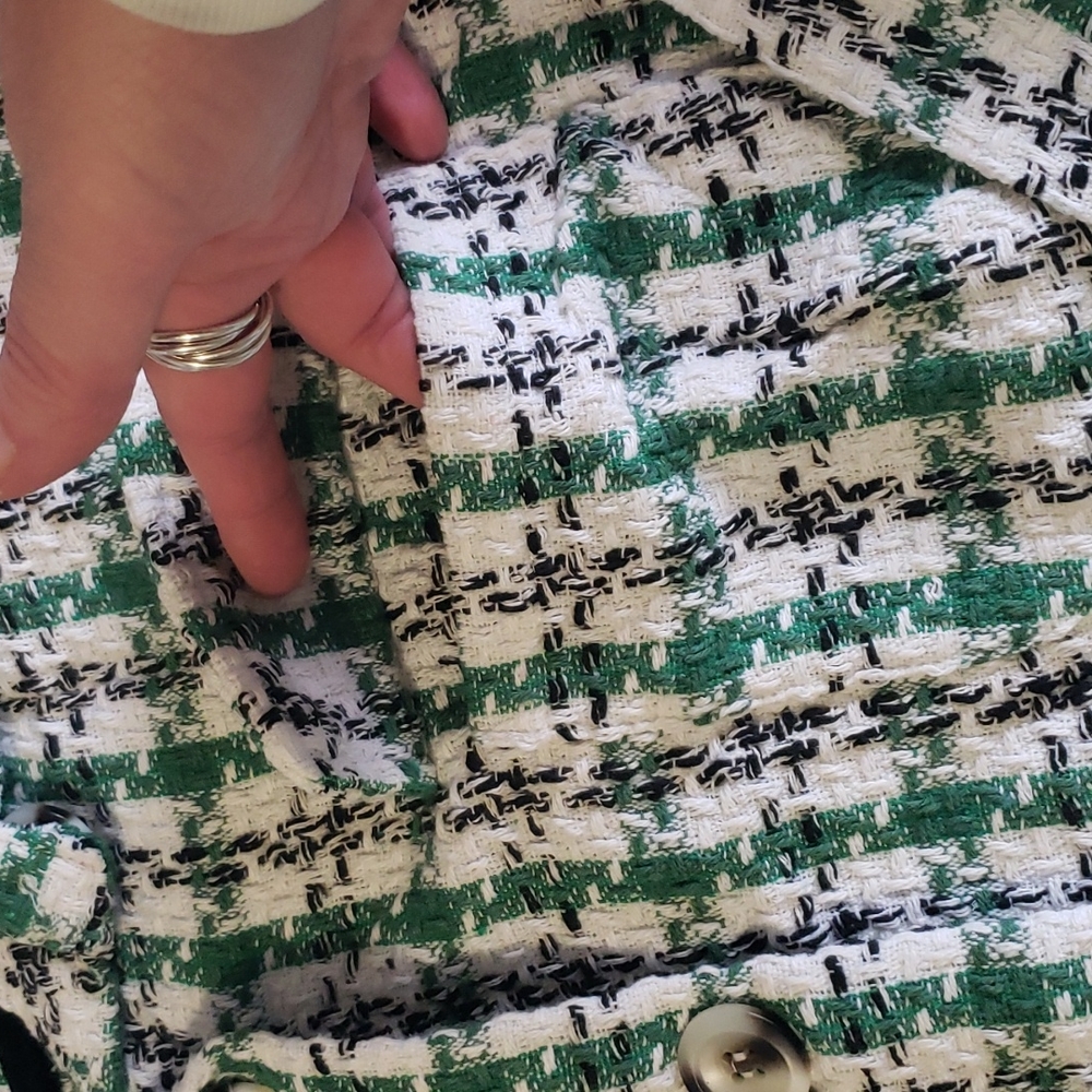 Final price💕1 S left🎉HP🎉💥New boutique Green Plaid knitted jacket - Picture 8 of 13